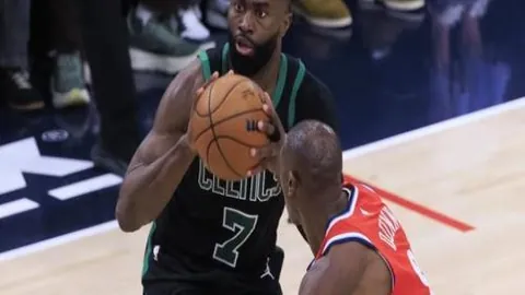 王钰栋加盟德乙豪门达姆施塔特在即，亚洲足球新星在欧洲赛场绽放光彩！